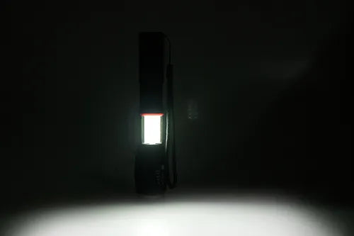 Linterna Táctica Militar LED 20000 Lúmenes con Luz COB e Imán – Recargable T6 6 Modos + Estuche